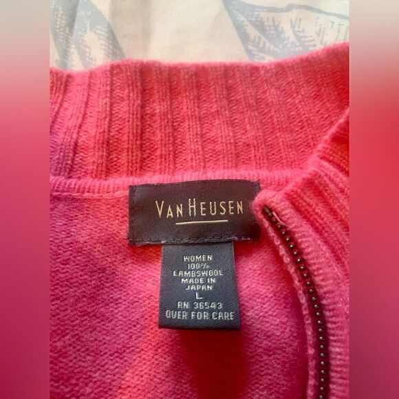 Van Heusen Cardigan - Picture 2 of 4
